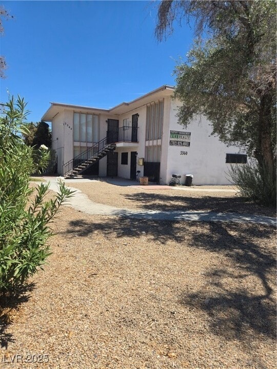 3360 S Athens St in Las Vegas, NV - Building Photo