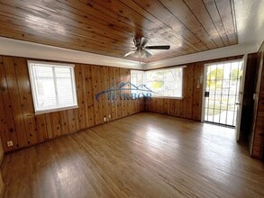 2449 Seabright Ave in Long Beach, CA - Building Photo - Building Photo