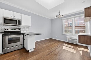 354 1st St in Hoboken, NJ - Building Photo