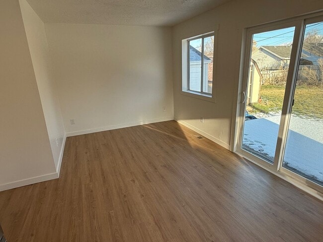 1020 Chatelain Rd in Ogden, UT - Building Photo - Building Photo