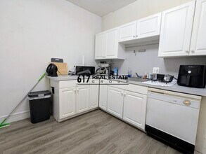 54 Egmont St in Brookline, MA - Building Photo - Building Photo