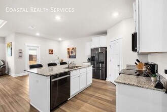 6539 Forest Bay Ave in Gulf Breeze, FL - Foto de edificio - Building Photo