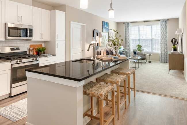 Creekstone Village Apartments in Pasadena, MD - Building Photo - Building Photo