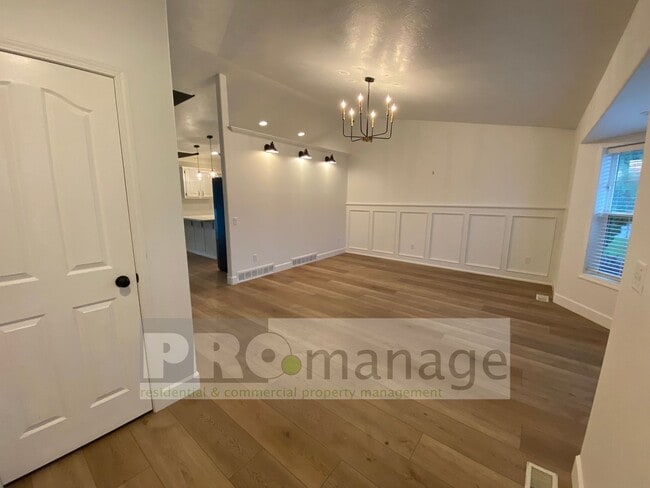 1743 Deer Valley Dr in Idaho Falls, ID - Building Photo - Building Photo