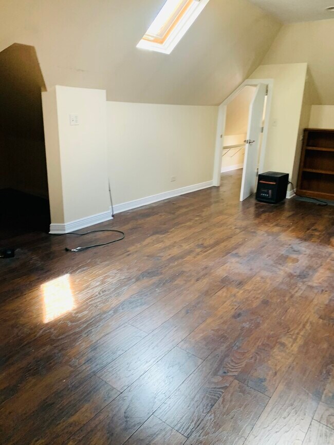 2623 N Central Park Ave-Unit -4 in Chicago, IL - Building Photo - Building Photo