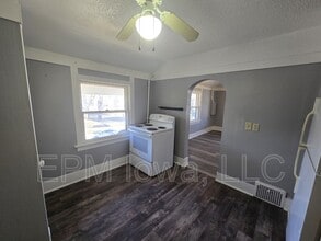 1001 1/2 Randolph St in Waterloo, IA - Building Photo - Building Photo