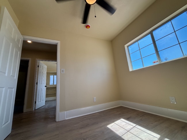 5306 Cimarron St in Los Angeles, CA - Building Photo - Building Photo