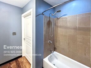 807 18th Ave S in Nashville, TN - Building Photo - Building Photo