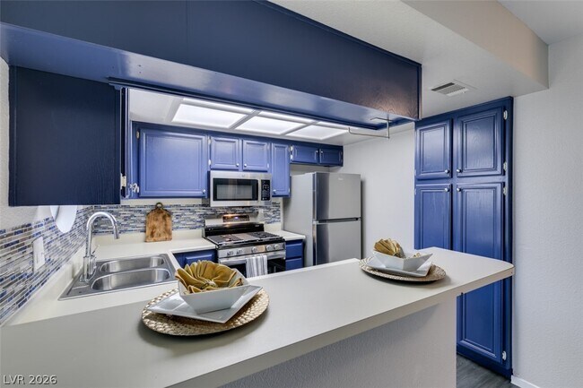property at 810 N Sloan Ln