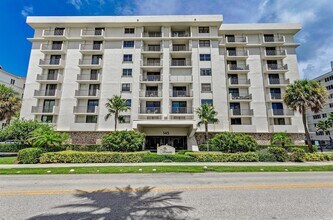 145 S Ocean Ave, Unit 214 in Palm Beach Shores, FL - Building Photo - Building Photo