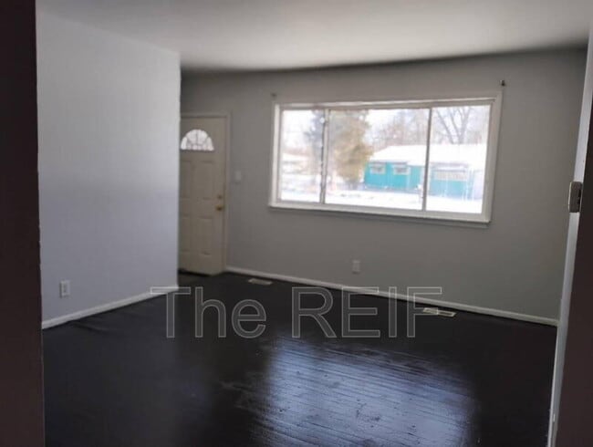 5509 Farmhill Rd in Flint, MI - Building Photo - Building Photo