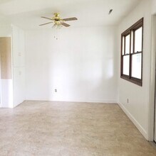 1050 1/2 S Jones Blvd, Unit Upper in North Liberty, IA - Building Photo - Building Photo