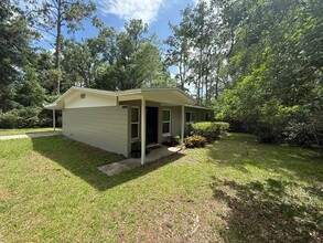 1406 NW 39th St in Gainesville, FL - Building Photo - Building Photo