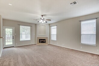 2637 Gallant Fox Dr in Schertz, TX - Building Photo - Building Photo