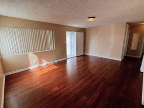 4747-4747 W 160th St in Lawndale, CA - Building Photo - Building Photo