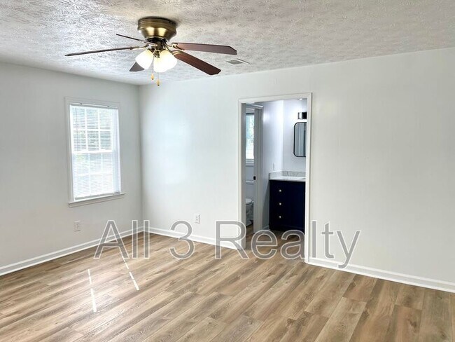 165 Fieldstone Dr in Fairburn, GA - Building Photo - Building Photo