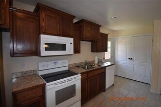 204 N Harrison Ave in Sherman, TX - Building Photo - Building Photo