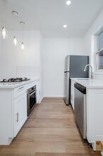251 Halladay St in Jersey City, NJ - Building Photo - Building Photo