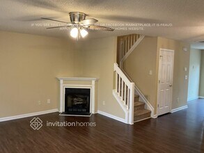 8218 Rudolph Rd in Charlotte, NC - Foto de edificio - Building Photo