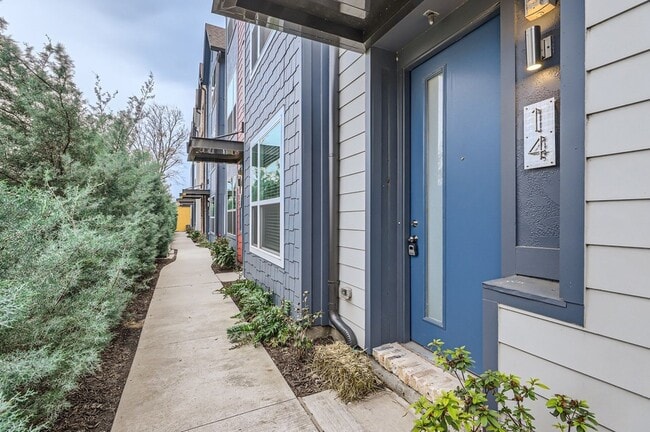 property at 301 E Lamar St