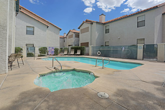 Mandalay Bay Apartments in Las Vegas, NV - Building Photo - Building Photo