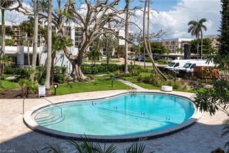 3951 Gulf Shore Blvd N-Unit -1005 in Naples, FL - Building Photo - Building Photo