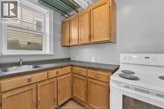 476 Parent  2 in Windsor, ON - Foto de edificio - Building Photo
