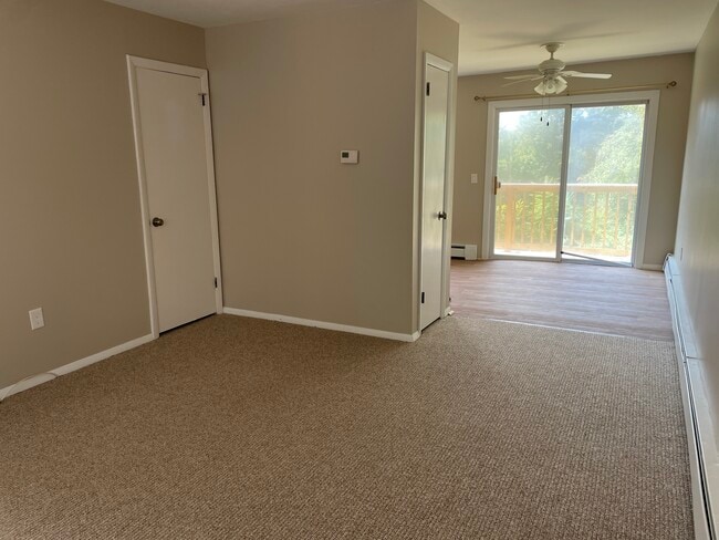 508 Plain Hill Rd in Norwich, CT - Building Photo - Building Photo