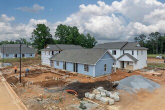 Sanctuary at Indian Creek in Madison, AL - Foto de edificio - Building Photo