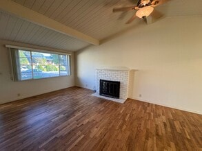 1115 Isabelle Ct in Seaside, CA - Building Photo - Building Photo