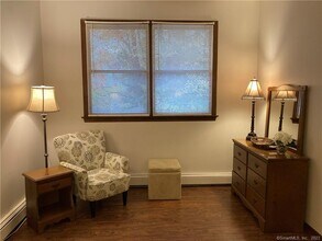 43 Cedar Crest Pl in Norwalk, CT - Building Photo - Building Photo