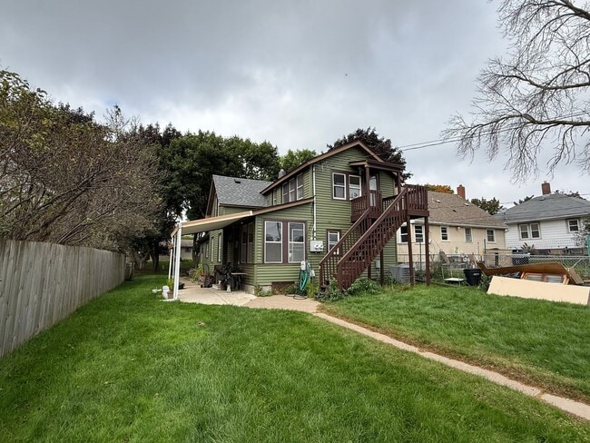 1024 Livingston Ave in St. Paul, MN - Building Photo - Building Photo