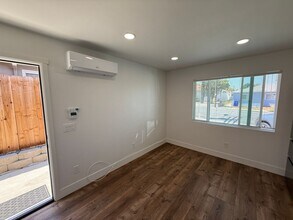 5211 Tipton St in San Diego, CA - Building Photo - Building Photo