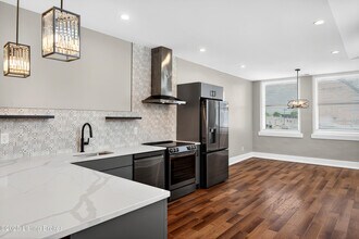 1529 W Market St in Louisville, KY - Building Photo - Building Photo