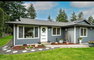 7625 Stable Ct SE, Unit 7325 Unit A Stable Ct E in Tumwater, WA - Building Photo