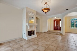 2700 Oak Tree Cir in Fort Lauderdale, FL - Building Photo - Building Photo