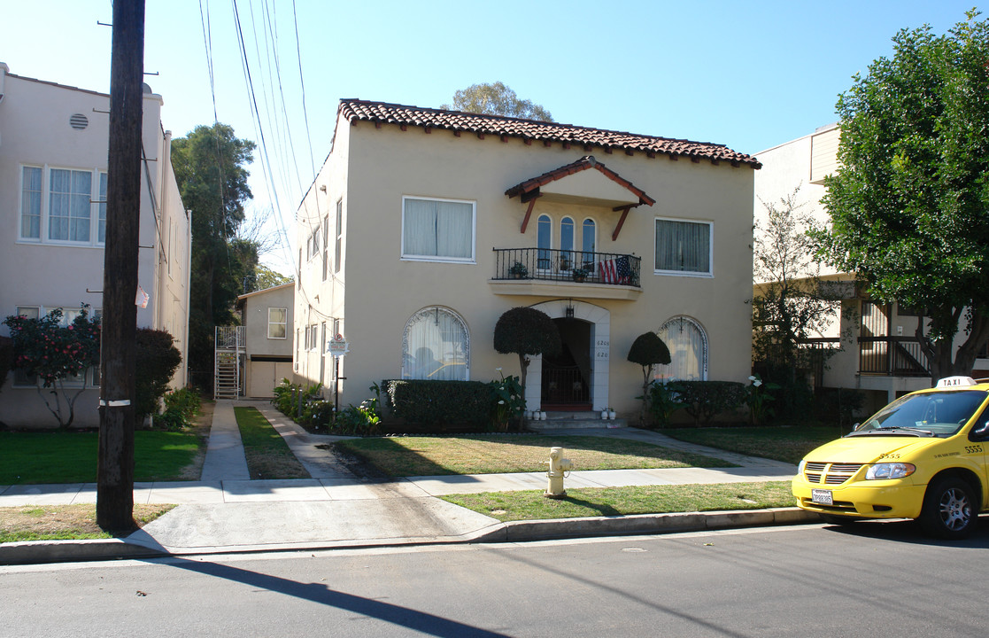 620-622 1/2 E Maple St in Glendale, CA - Building Photo