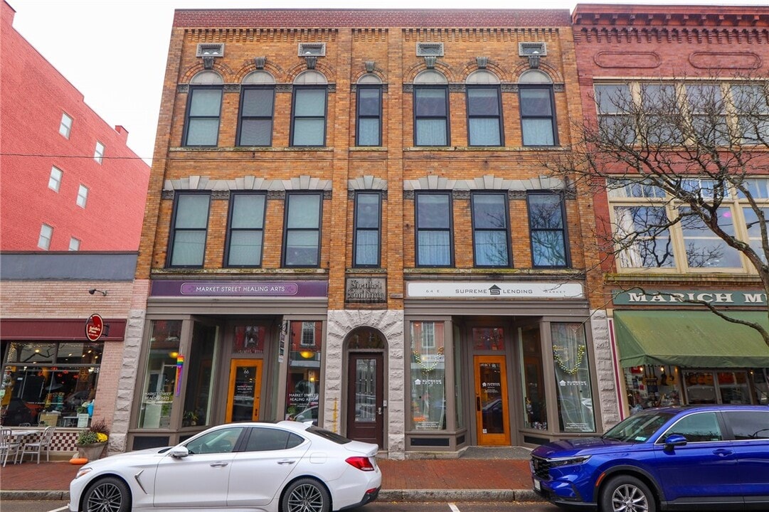 64 E Market St in Corning, NY - Building Photo