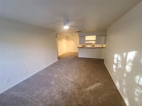 36232 Misty Oak Dr in Zephyrhills, FL - Building Photo - Building Photo