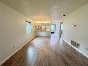 39132 Co Rd 54 in Zephyrhills, FL - Building Photo - Building Photo