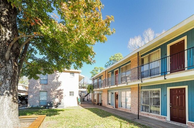 property at 816 Oak St