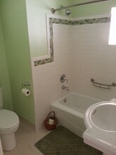 6305 Almond Dr in Bakersfield, CA - Building Photo - Building Photo