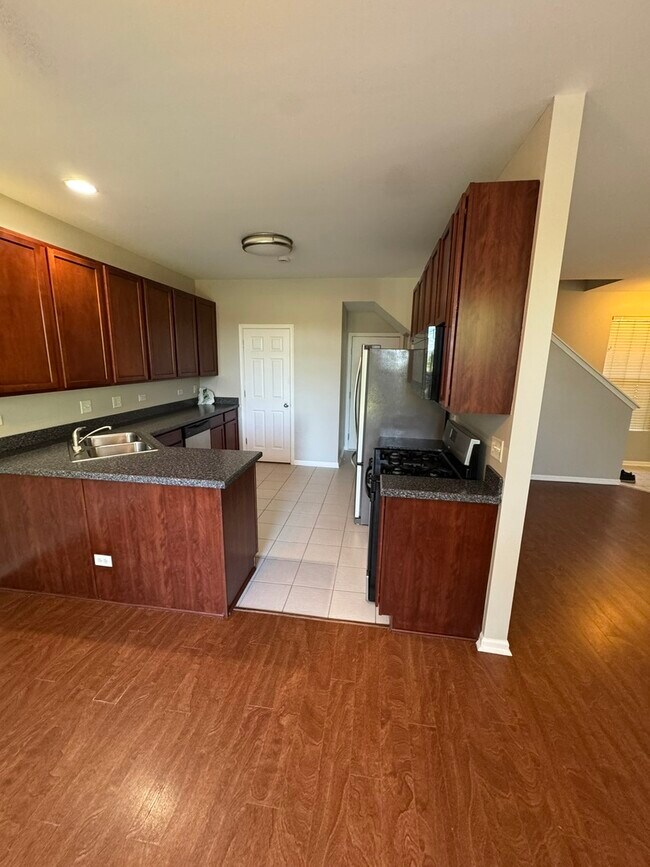 1401 Millbrook Dr in Algonquin, IL - Building Photo - Building Photo