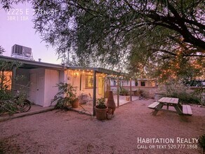 2225 E 17th St in Tucson, AZ - Building Photo - Building Photo