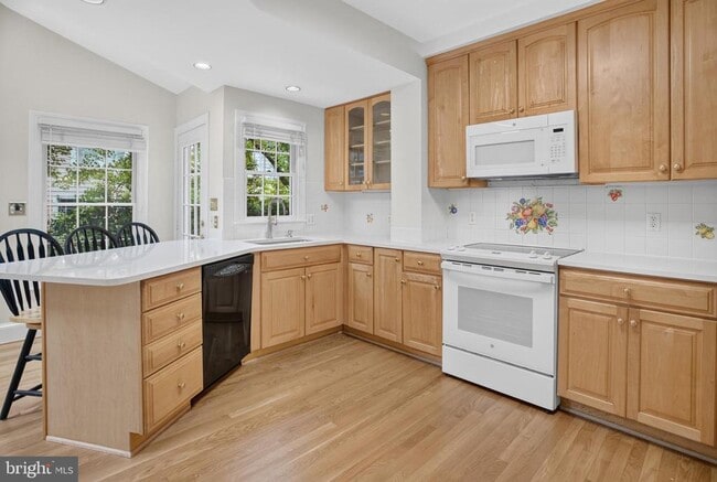 property at 4705 Hunt Ave