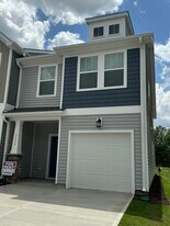 1533 Rivermeade Dr in Moore, SC - Building Photo