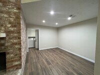 711 Leicester Ln photo'