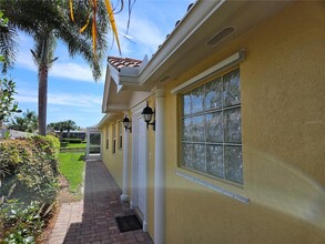 5943 Benevento Dr, Unit 3054 in Sarasota, FL - Building Photo - Building Photo