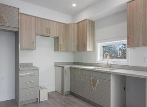 61 Pinehurst Ave in Ottawa, ON - Building Photo - Building Photo