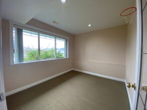 5775 Bradbury Rd in Nanaimo, BC - Building Photo - Building Photo